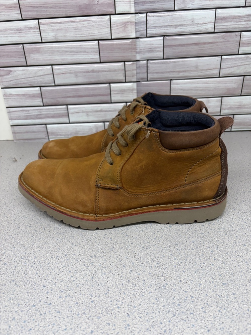 Clark’s Vargo Mid Brown Leather Boots Men’s size 9.5
